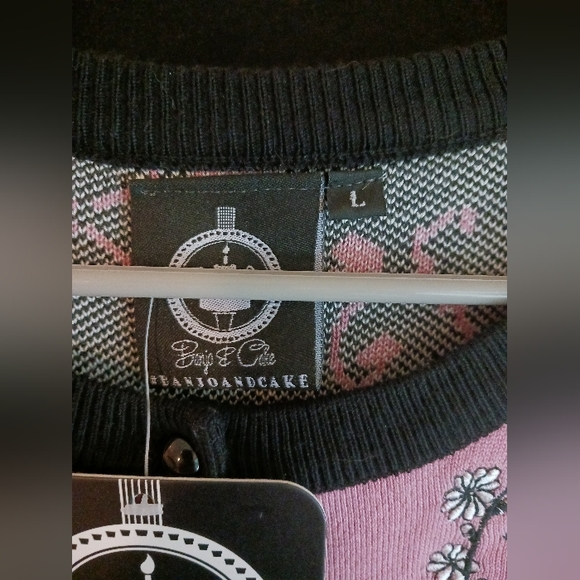 Banjo and cake cardigan sweater pin up girl - Picture 3 of 6